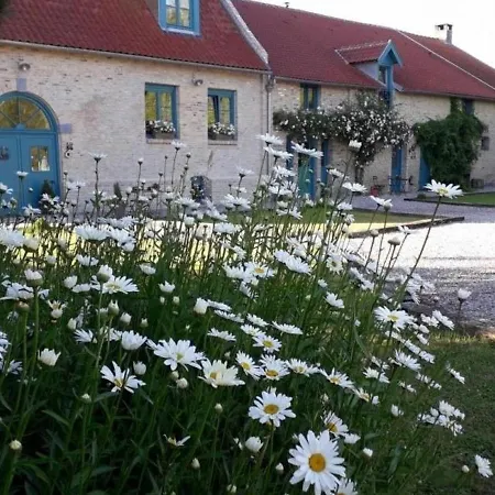 Holiday home Grande Ferme Renovee Avec Equipements Familiaux, Proche De Bergues Et Dunkerque - Fr-1-510-169
