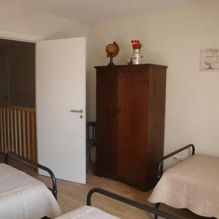 Holiday home Grande Ferme Renovee Avec Equipements Familiaux, Proche De Bergues Et Dunkerque - Fr-1-510-169 *